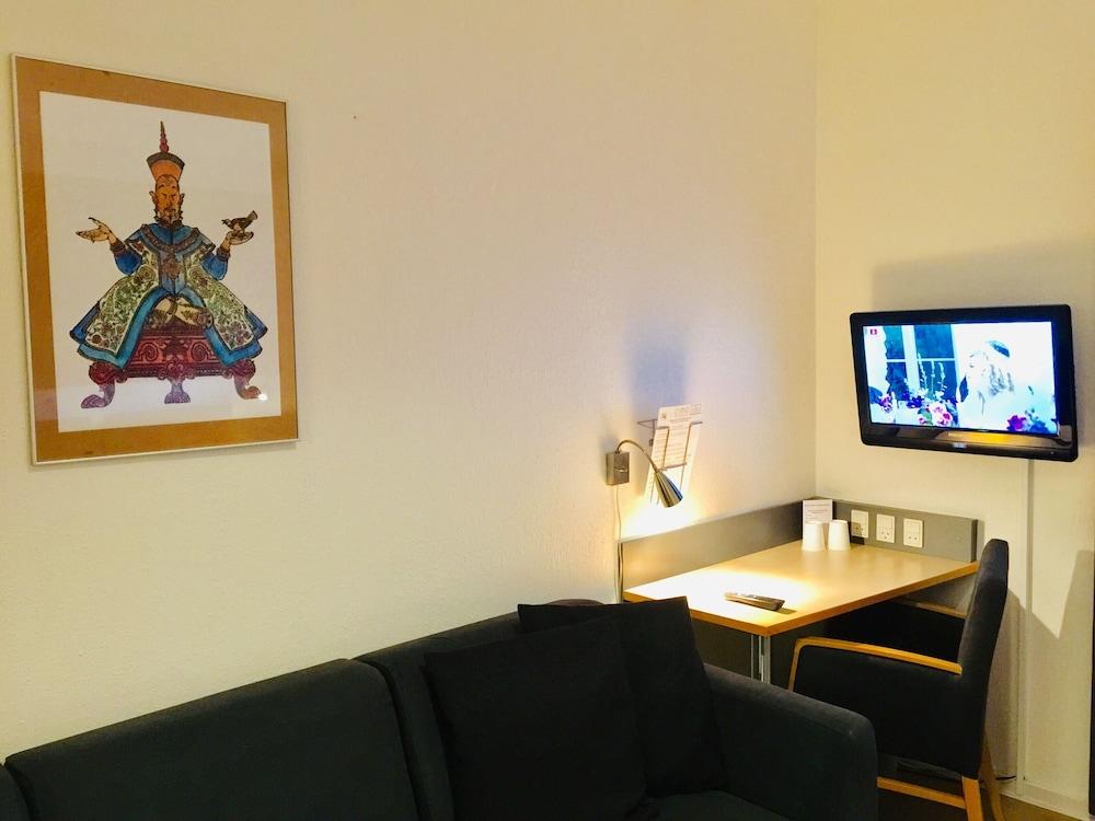 Nattergalen Hotel